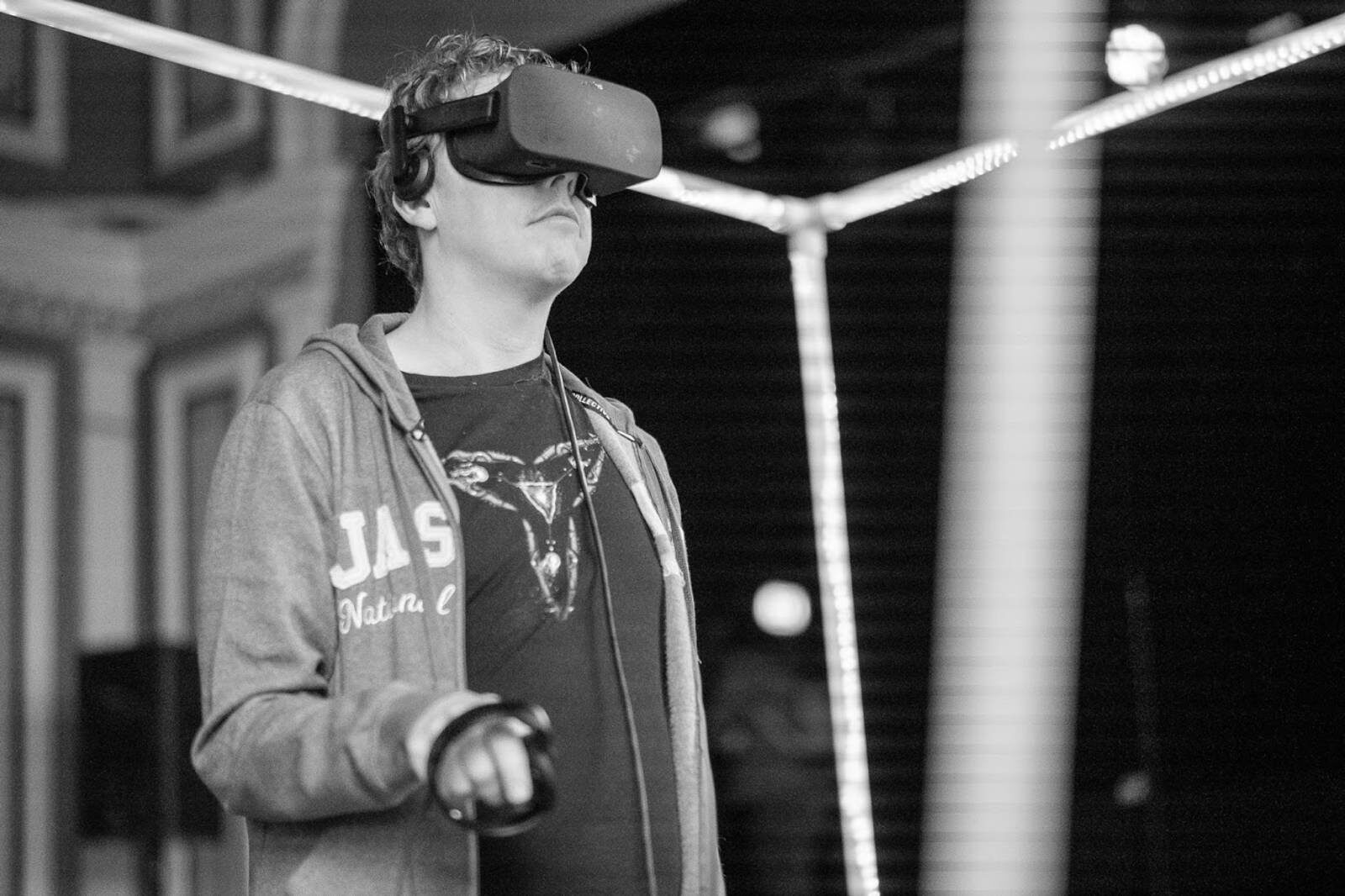 Horizons in VR, inside the LED cube from Kassinn - Isle of Games 2019