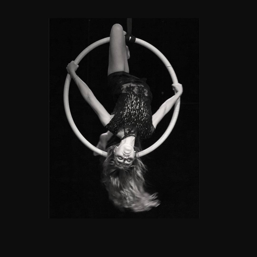 An aerial hoop act at Rauða Skáldahúsið