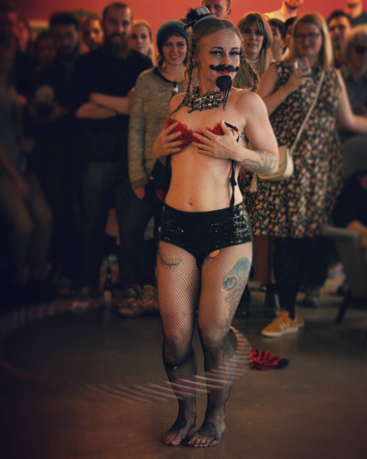 Ungfrú Hringaná at the opening party, Reykjavík Fringe 2018. Photo by Sveinlaug Sigurðardóttir