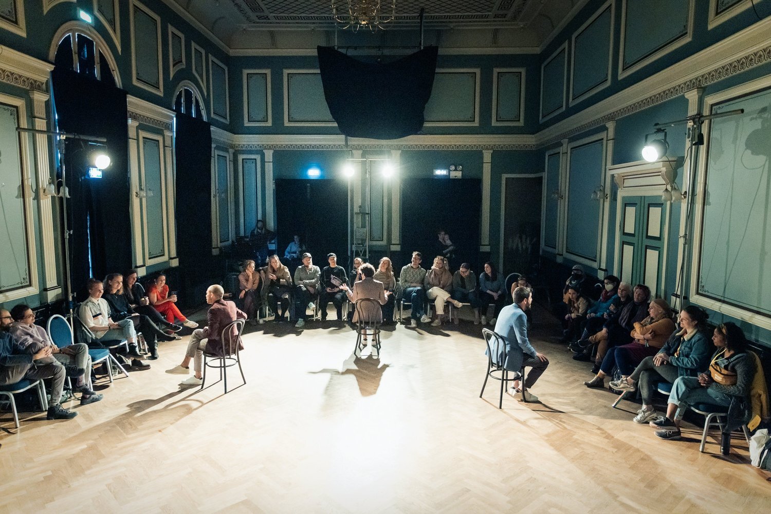 Triptych Men in IÐNÓ, Reykjavík Fringe 2022. Photo by Elín Björg, Hvergiland Photography